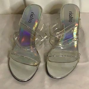 Rialto Clear Sandel heal